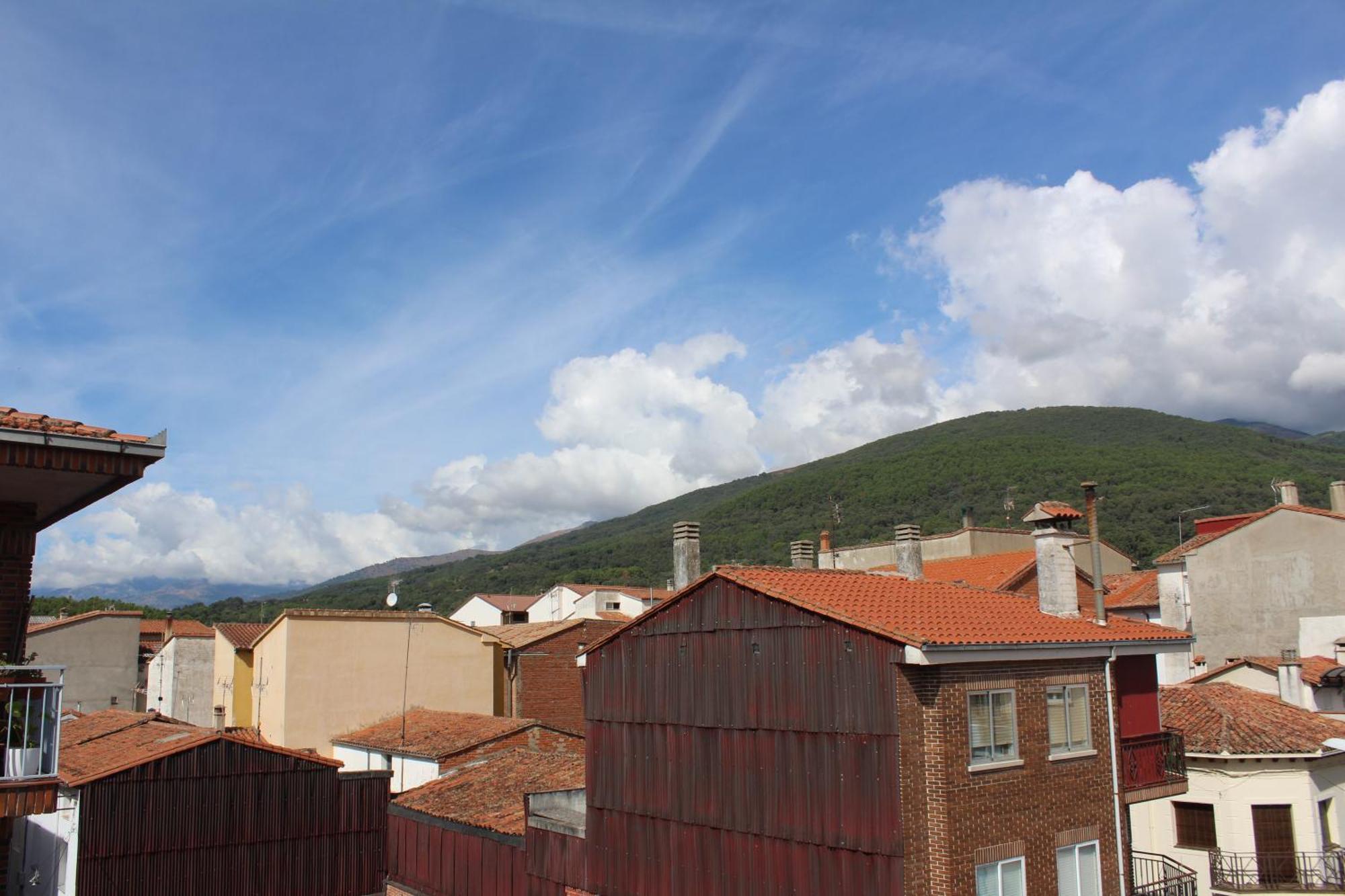 Atico Aires De Gredos Daire Candeleda Dış mekan fotoğraf